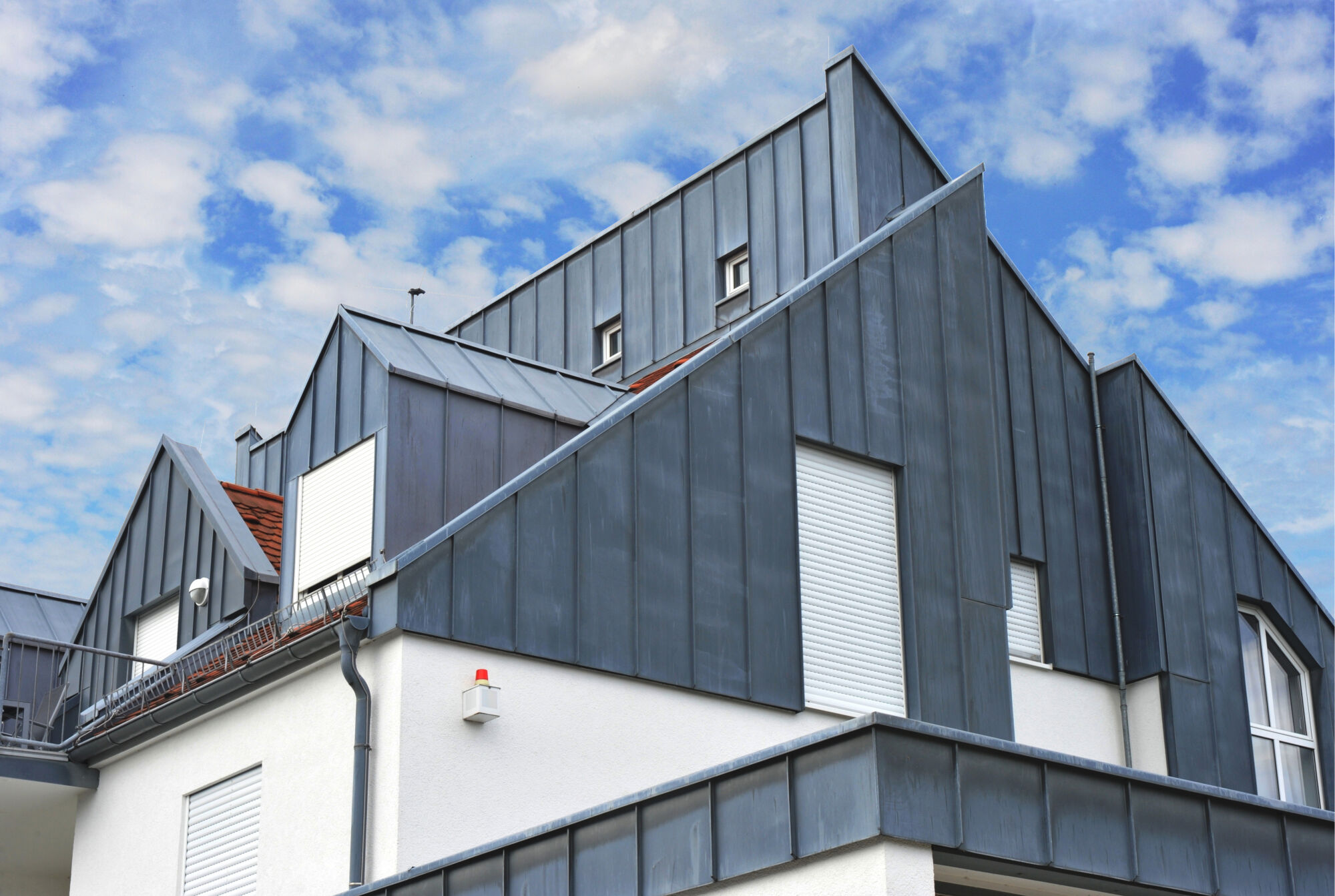 BARDAGE | Real Toiture Pose de couverture, bardage et zinguerie pour toiture à côté de Mulhouse et Saint-Louis Wittenheim 2